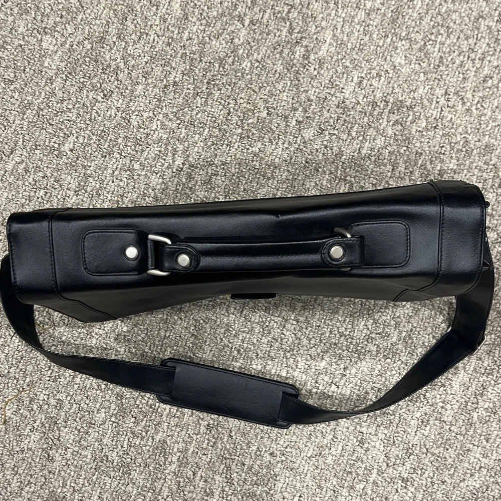 Stebco L-985-1 Black Leather Messenger Briefcase with Shoulder Strap 16”x12”